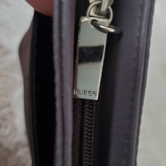 Guess shoulder bag with zip-top closure - Picture 4 of 5